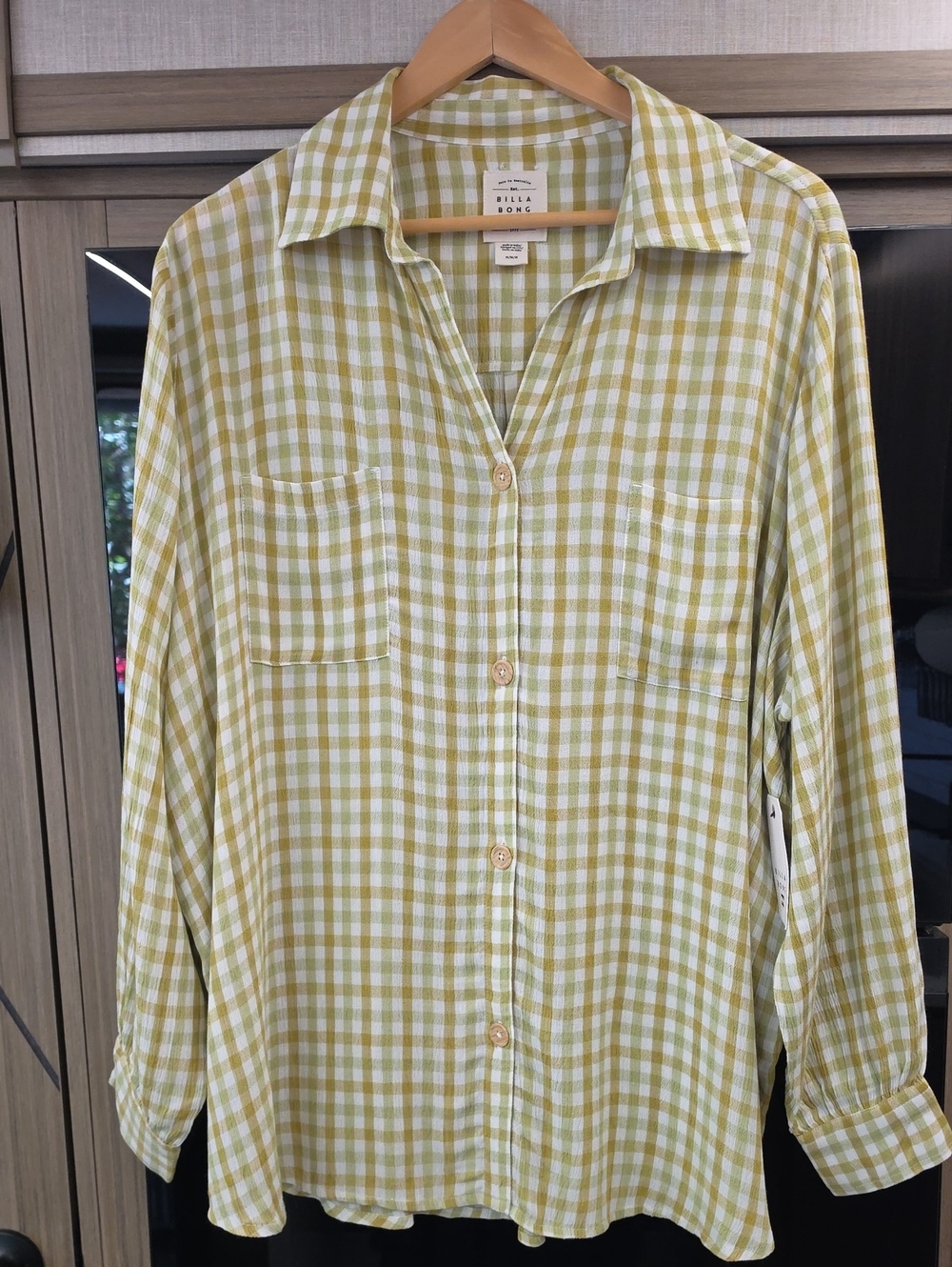 NWT,"SWELL BLOUSE AND SHORTS SET", BY BILLABONG" 💚💛 - Picture 5 of 16